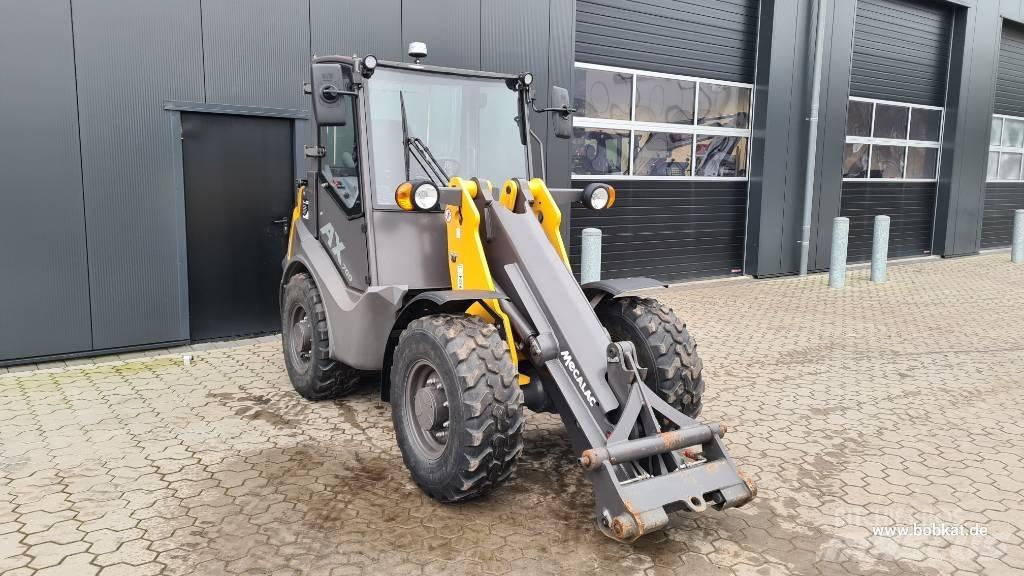 Mecalac AX 700 轮式装载机