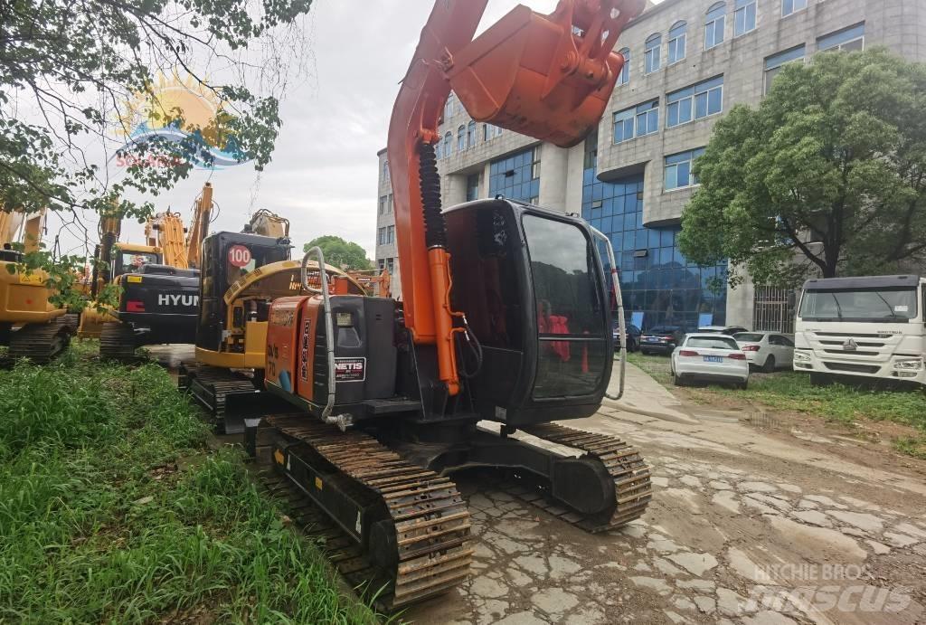 Hitachi ZX 70 小型挖掘机