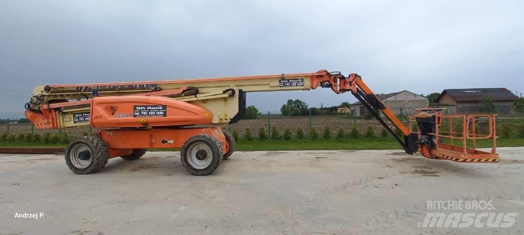 JLG 1250 AJP 曲臂高空工作平台
