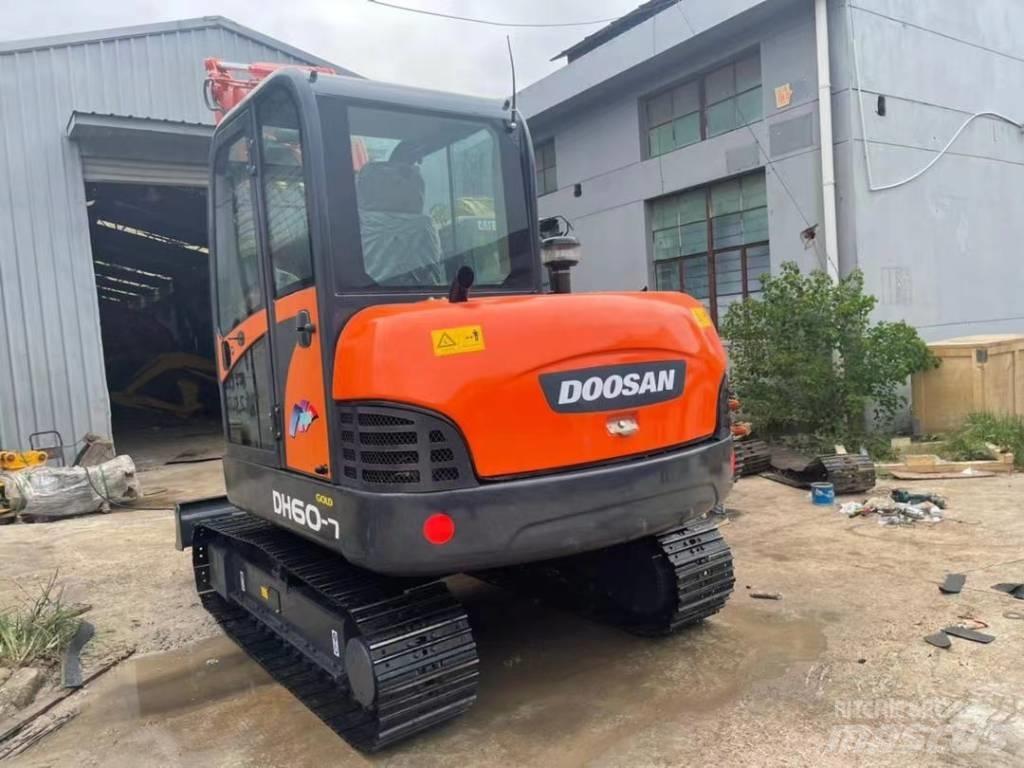 Doosan DH 60-7 小型挖掘机