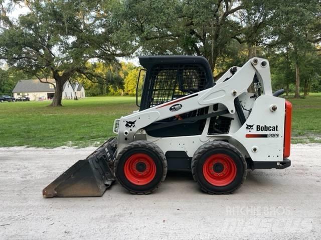 Bobcat S 530 滑移装载机