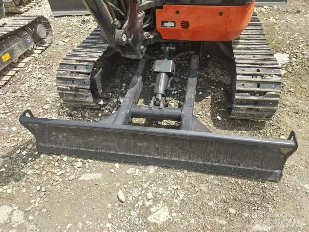 Kubota U 35 小型挖掘机