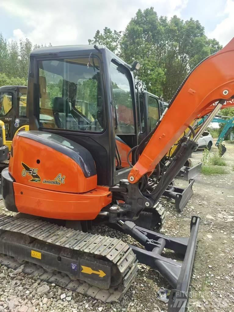 Kubota U 35 小型挖掘机