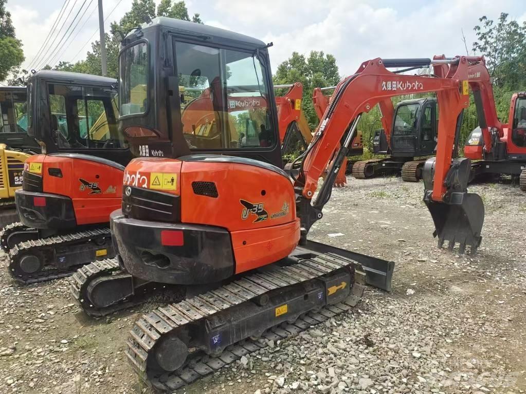 Kubota U 35 小型挖掘机