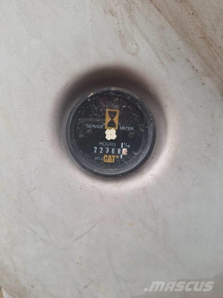 CAT 317 履带挖掘机