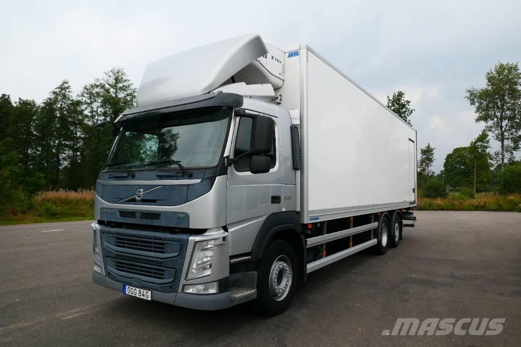 Volvo Fm330 6x2*4 冷藏车