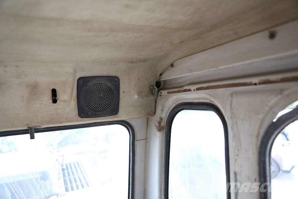 Sumitomo SH200A3 履带挖掘机