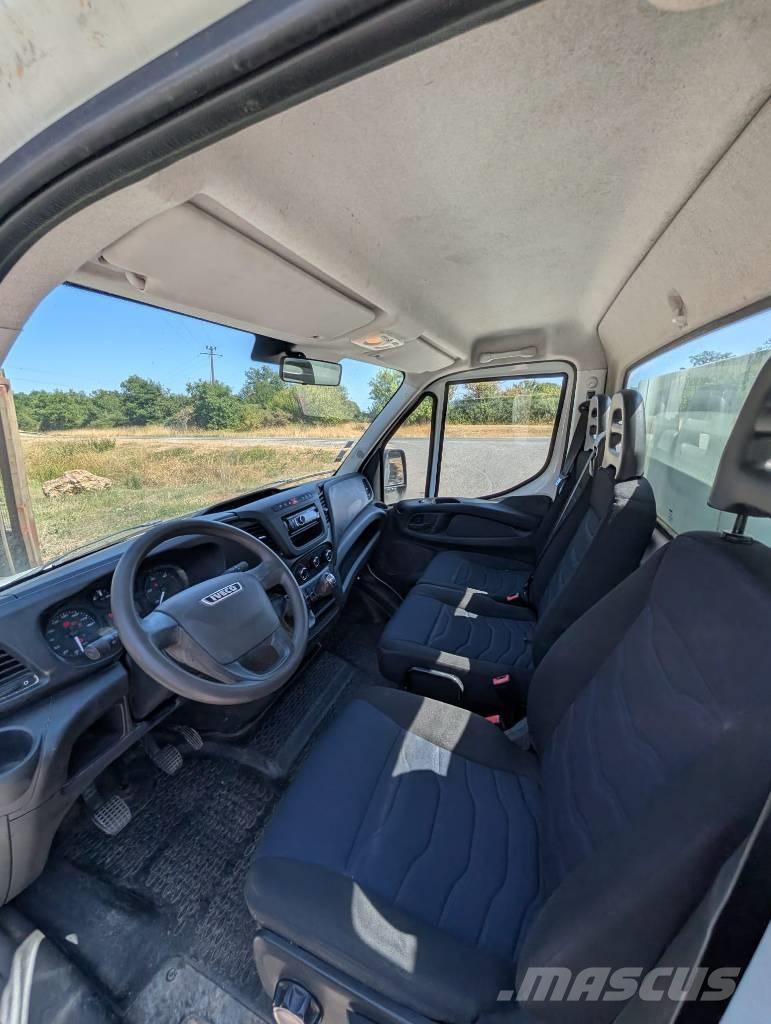 Iveco 35-12 皮卡车