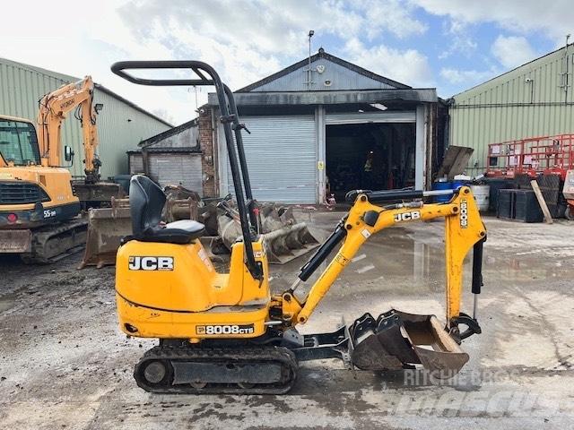 JCB 8008 CTS 小型挖掘机