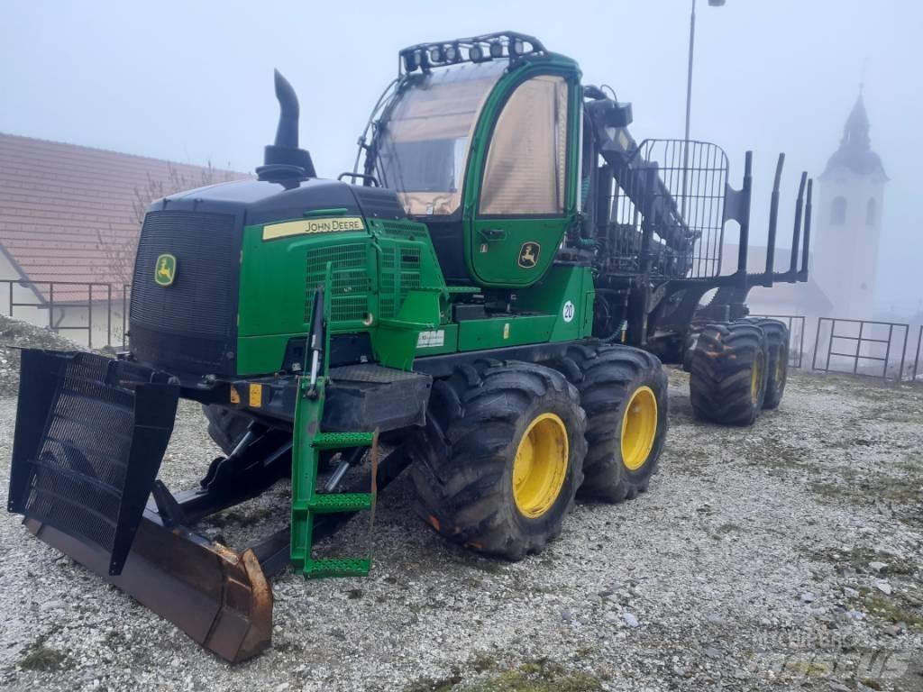 John Deere 1510G 集运机