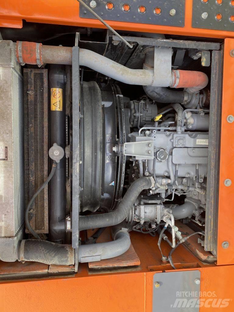 Hitachi ZX 140 W-3 轮式挖掘机