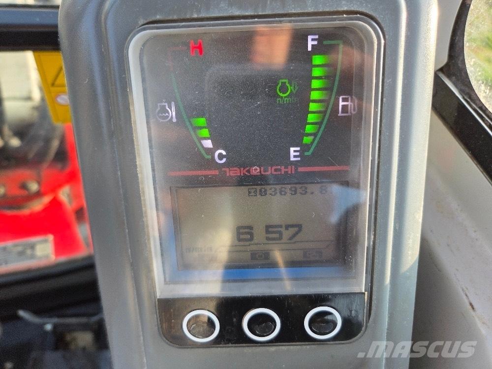 Takeuchi TB225 小型挖掘机