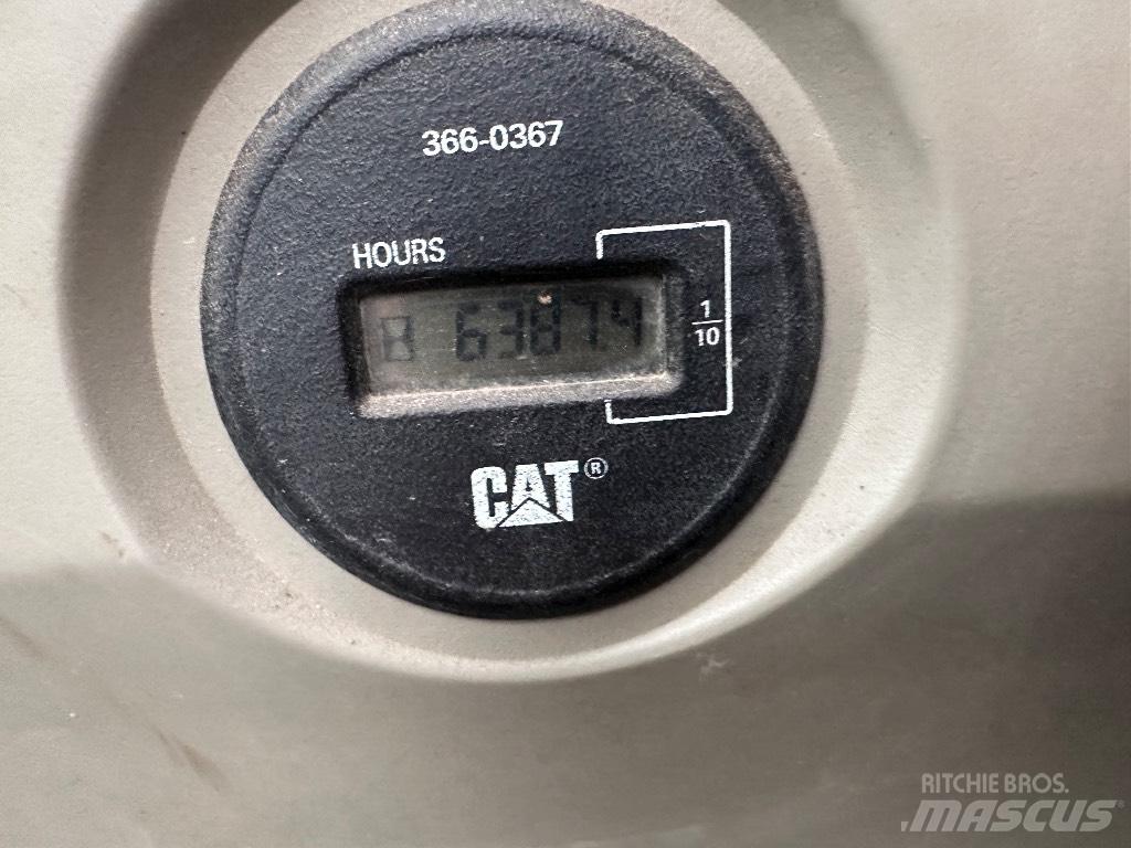 CAT 329 E LR 组装挖掘机