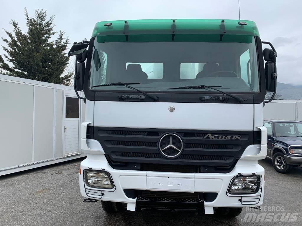 Mercedes-Benz 3336 混凝土搅拌车