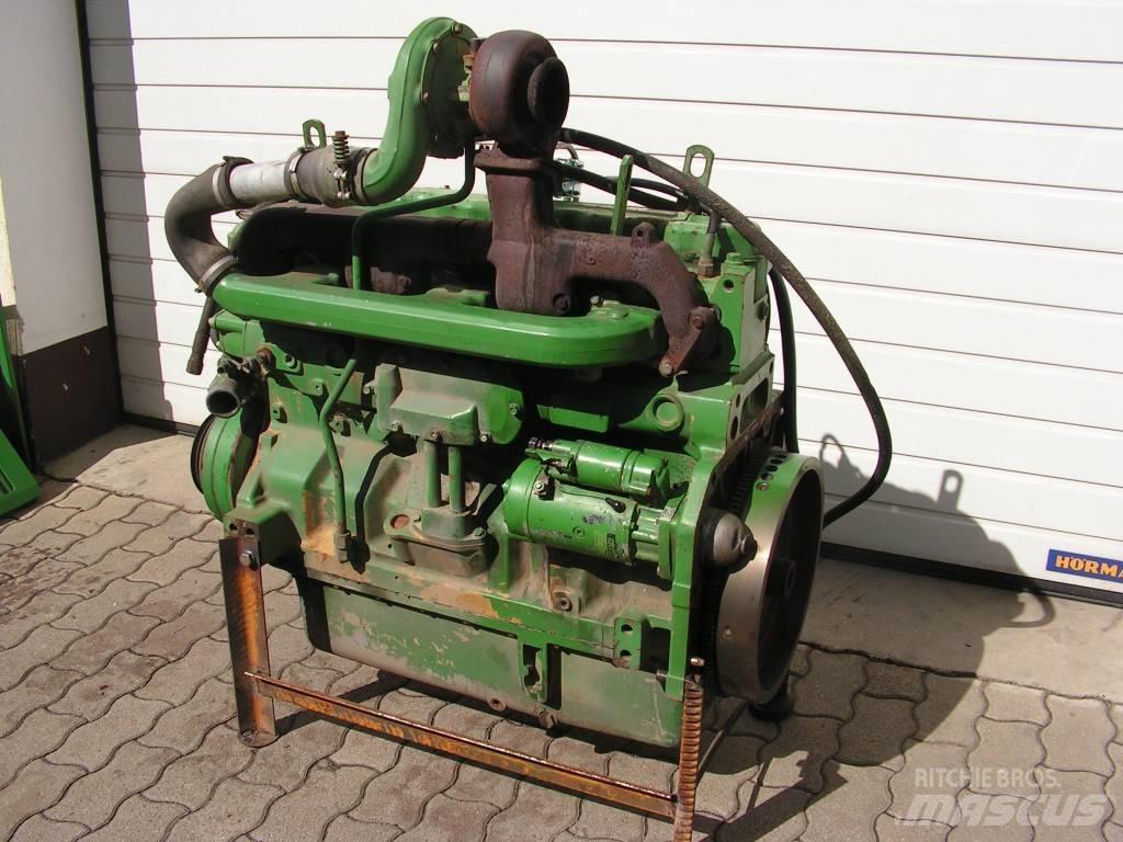 John Deere 2264 发动机