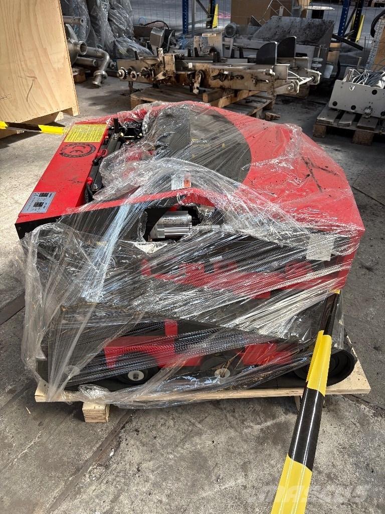 Nicolas HB800 装载牵引式割草机