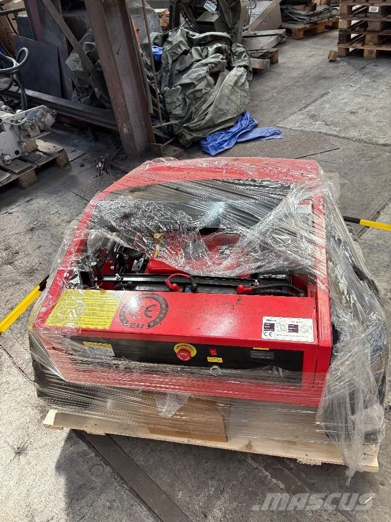 Nicolas HB800 装载牵引式割草机