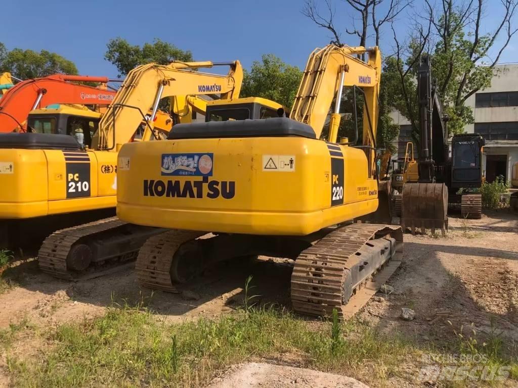 Komatsu PC220-7 履带挖掘机