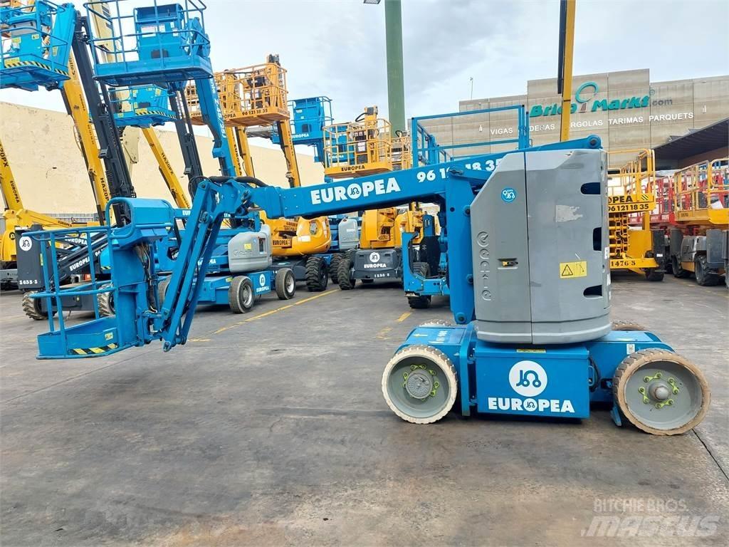 Genie Z30 20NRJ 曲臂高空工作平台