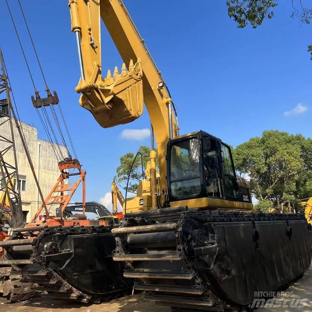 CAT 320 C 水陆两栖挖掘机