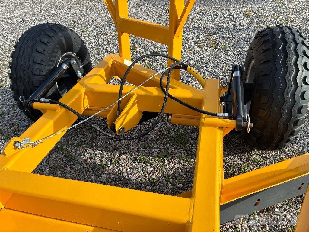 Vreten V4-240 刮路机