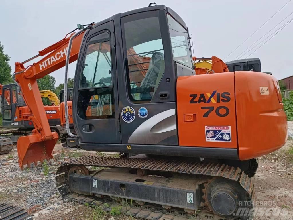 Hitachi ZX70 小型挖掘机