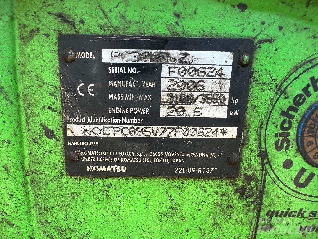 Komatsu PC 30 MR-2 小型挖掘机