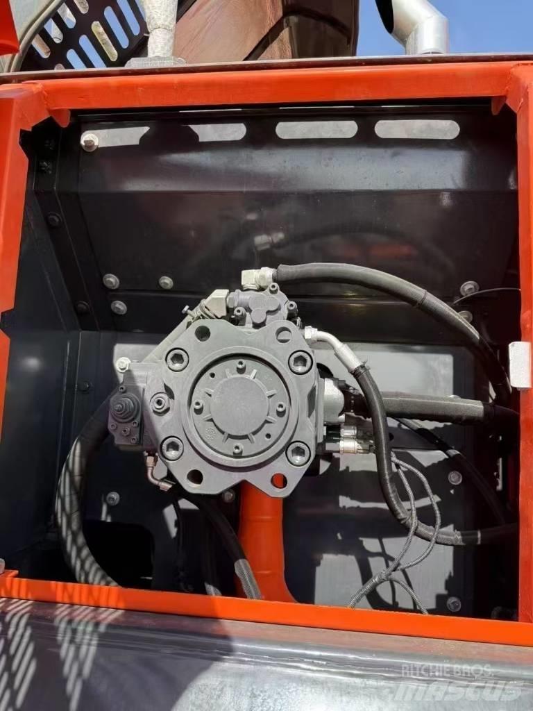 Doosan DX300LC-9C 履带挖掘机