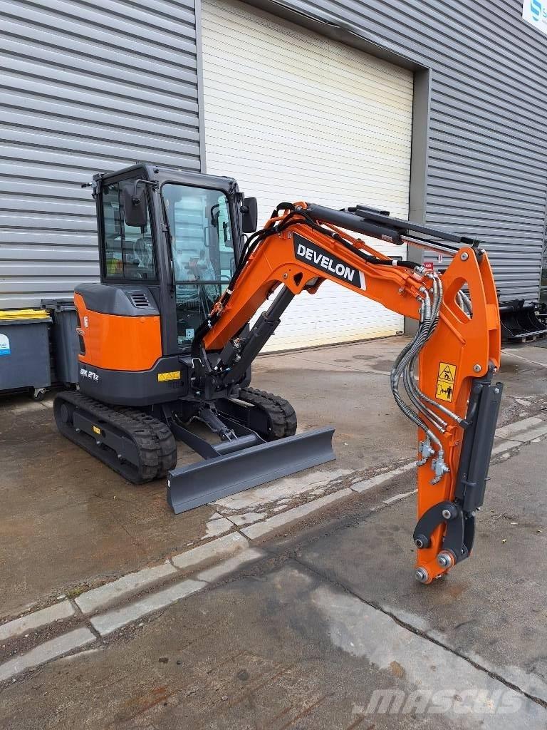 Develon DX 27 Z-7 小型挖掘机