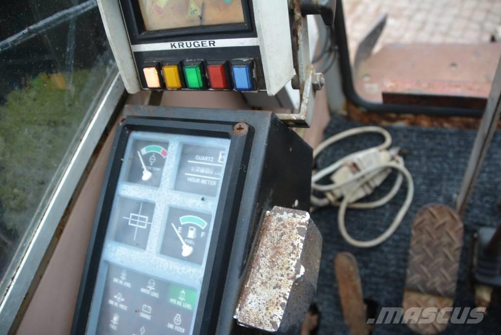 Hitachi KH 150-3 履带起重机