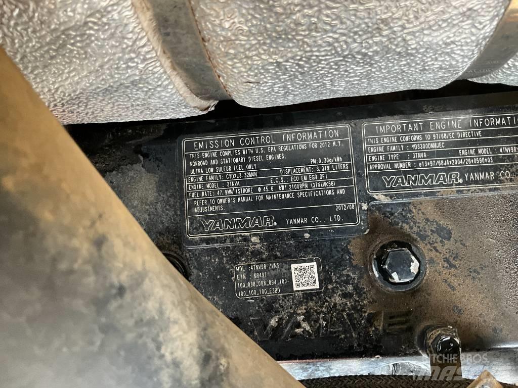 Neuson 8003 中型挖掘机