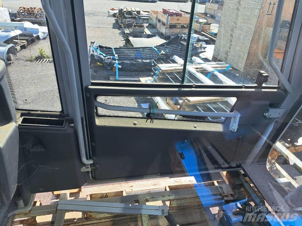 Fuchs D & E Cabin 驾驶室与内部