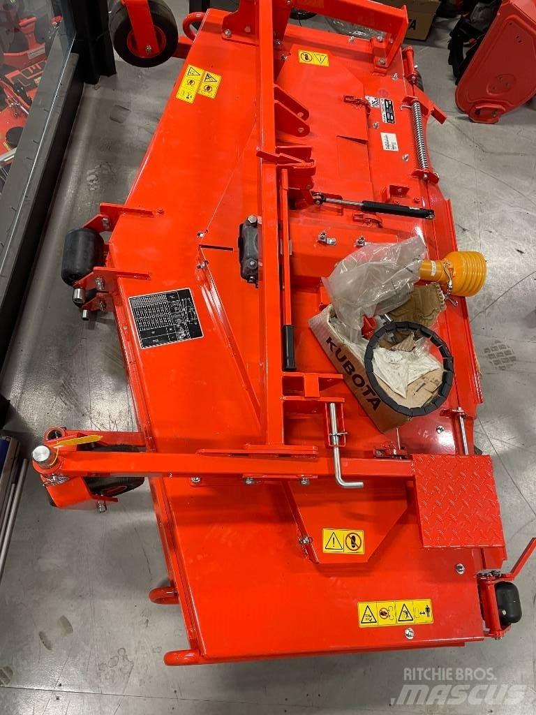 Kubota RCK72 RD 装载牵引式割草机