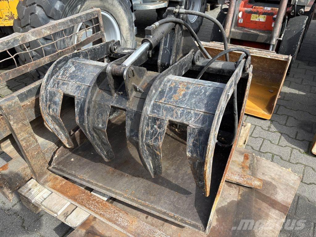 Thomas T83S 滑移装载机