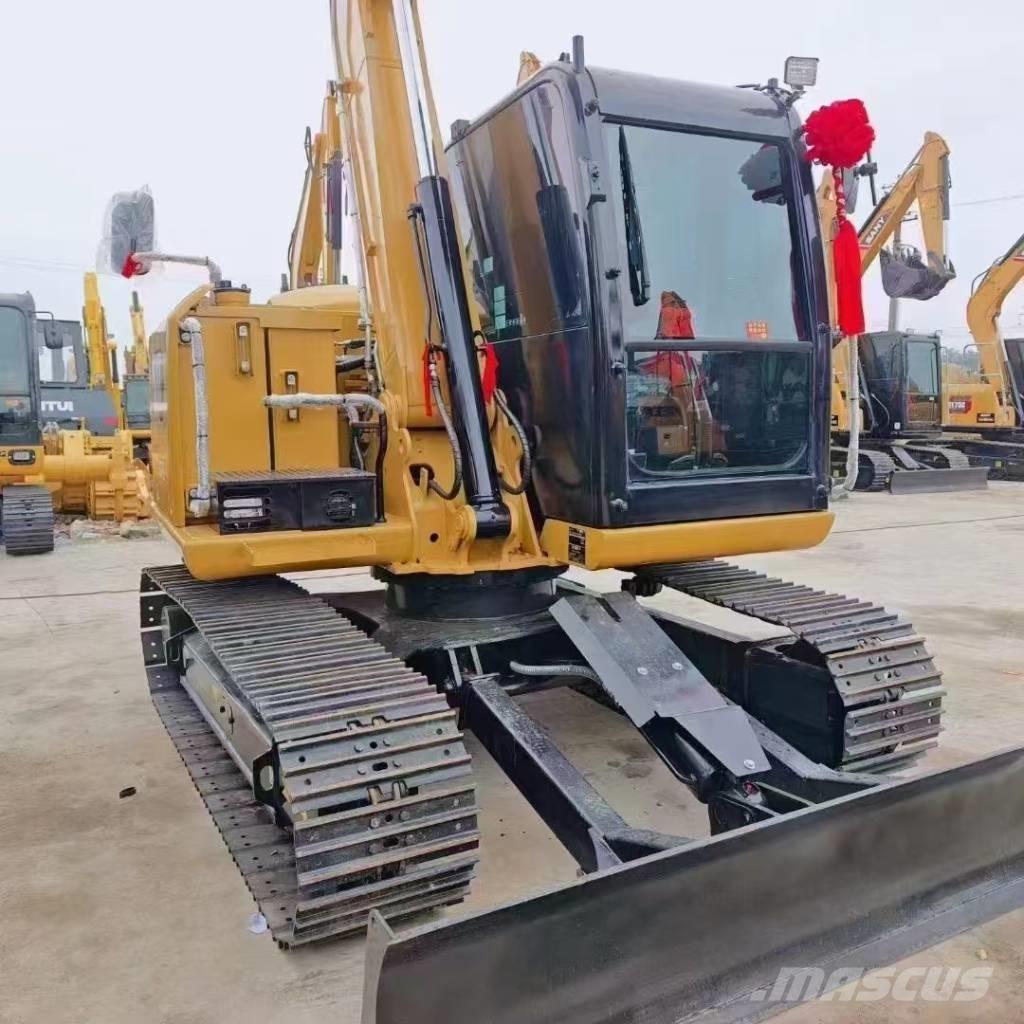 CAT 307E2 中型挖掘机