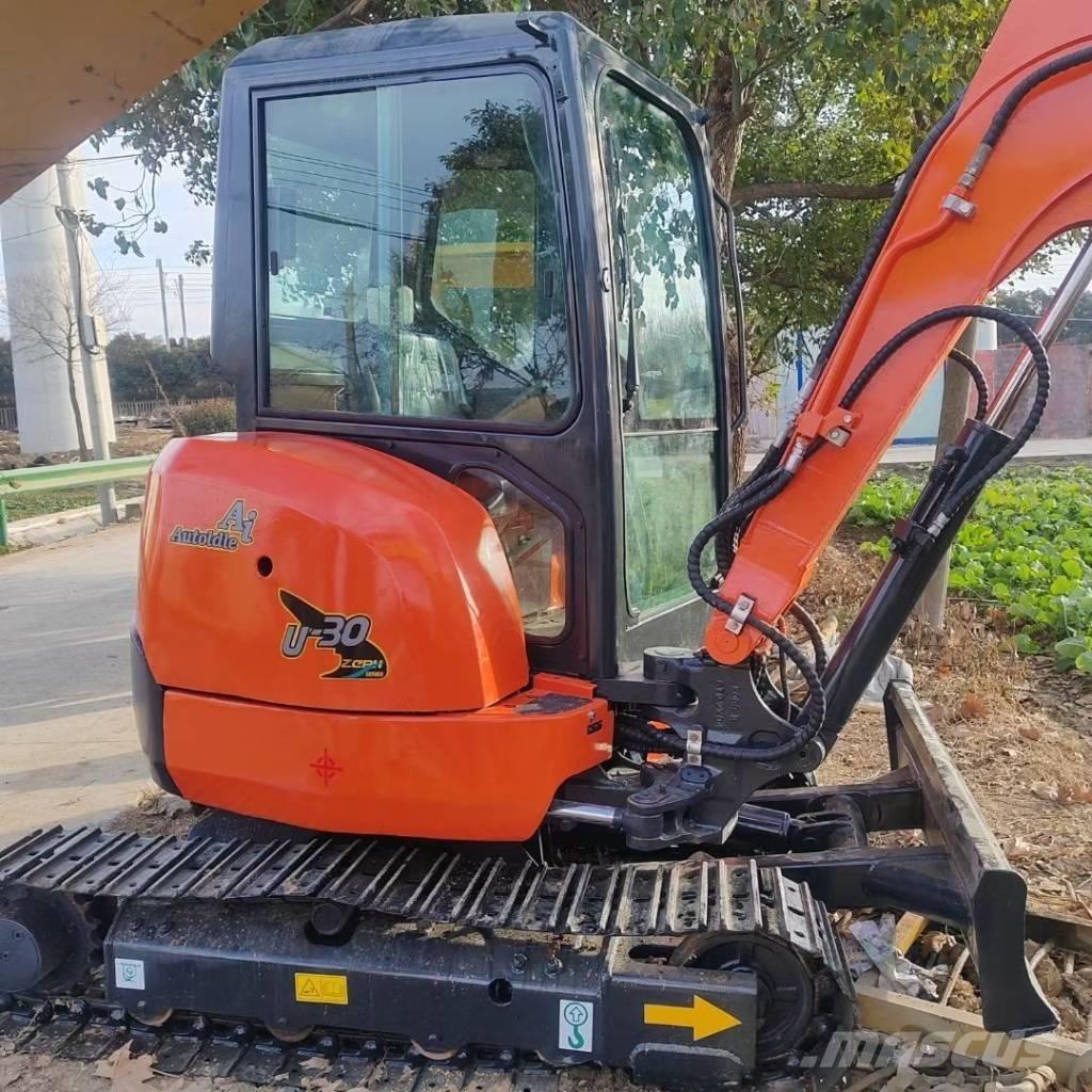 Kubota U 30 小型挖掘机