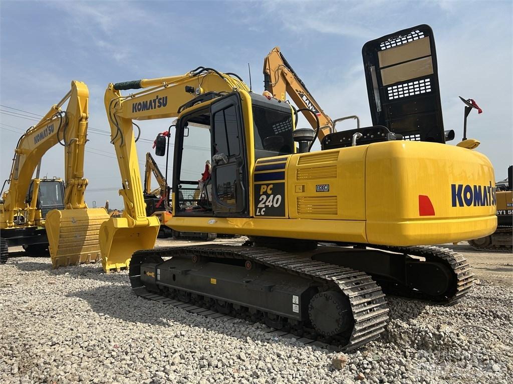 Komatsu PC 240 履带挖掘机