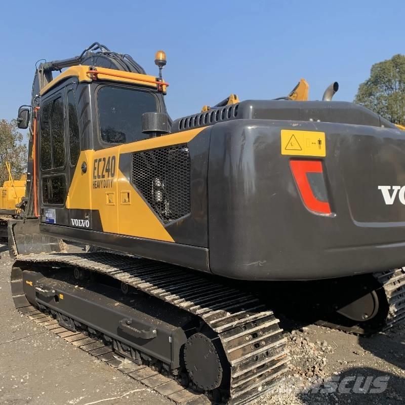Volvo EC 240 履带挖掘机