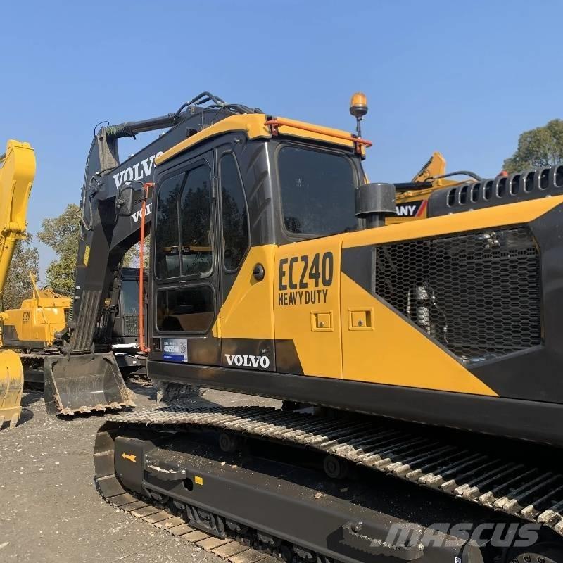 Volvo EC 240 履带挖掘机