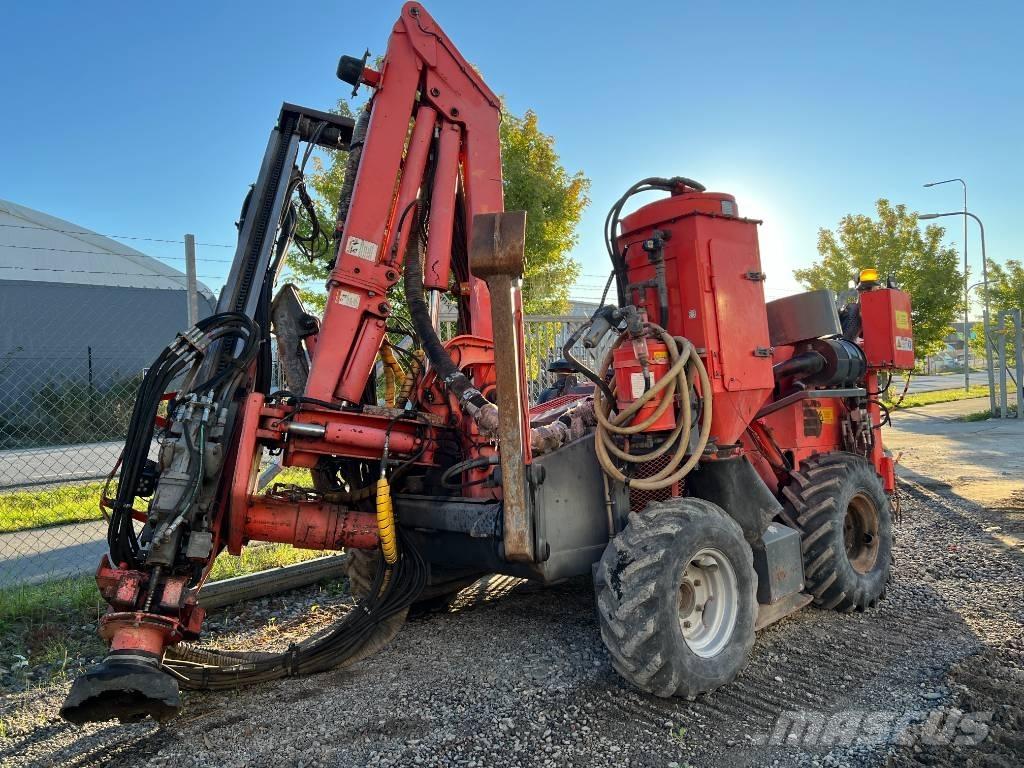 Sandvik DC 302 R 钻孔机