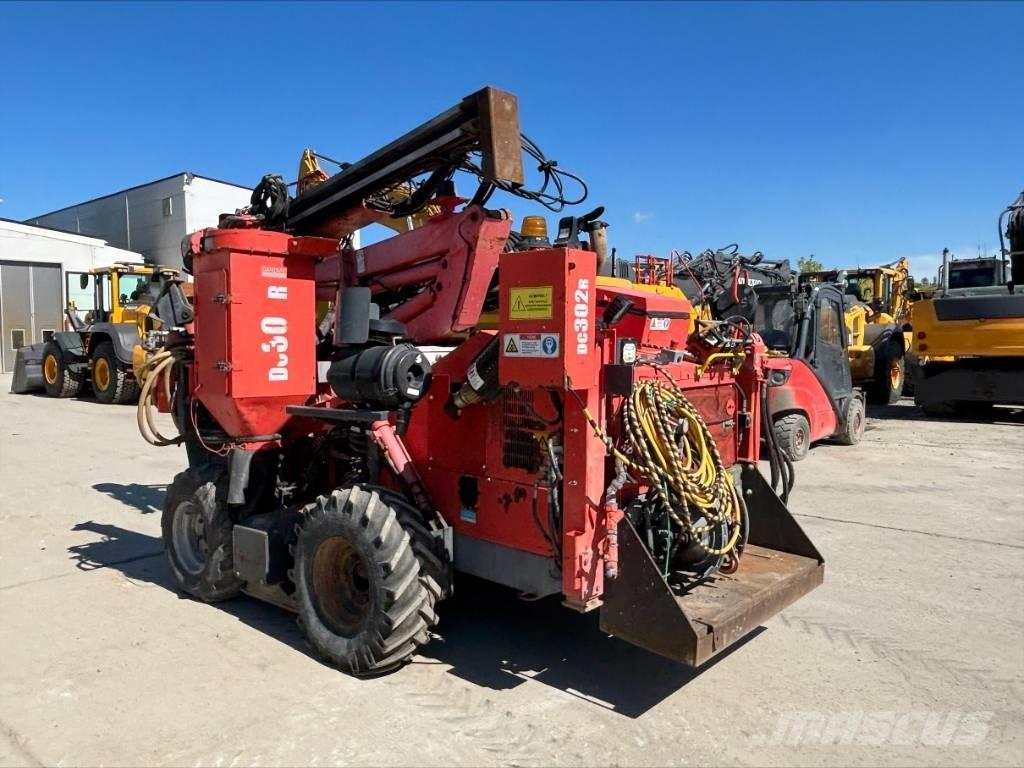 Sandvik DC 302 R 钻孔机