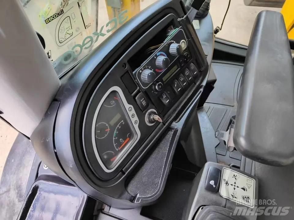 JCB 3CX 反铲装载机