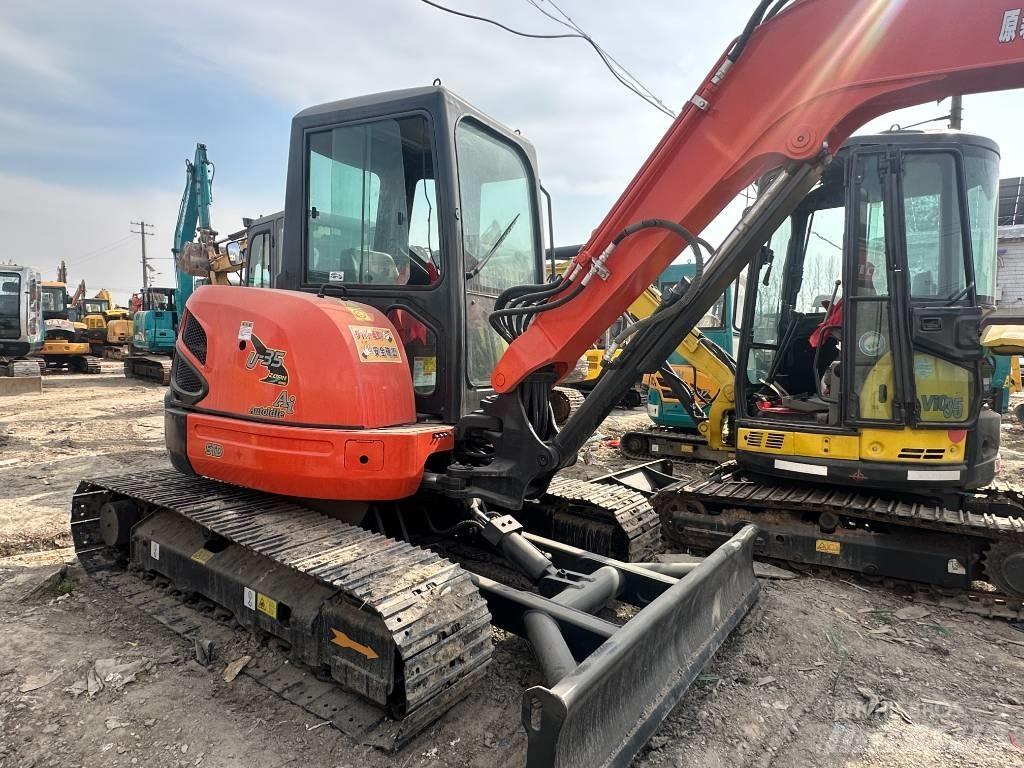 Kubota U 35 小型挖掘机