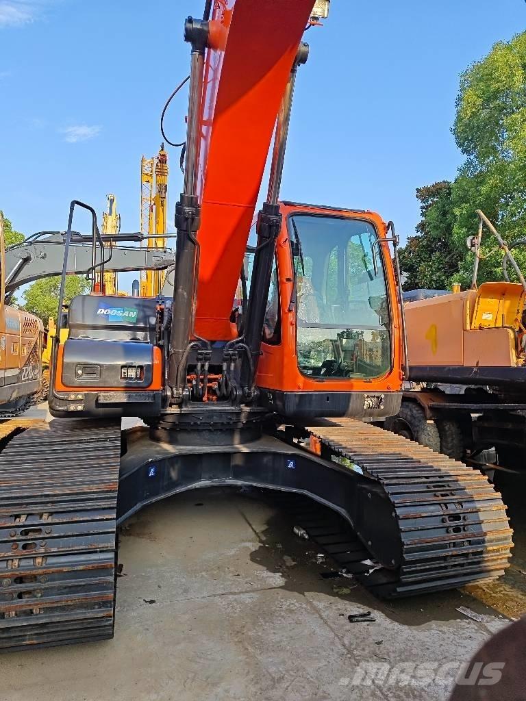 Doosan DX 225 LC-9C 履带挖掘机
