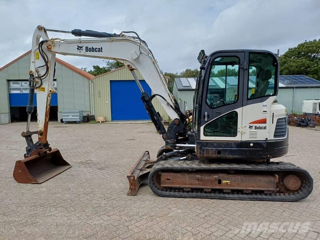 Bobcat E 85 中型挖掘机