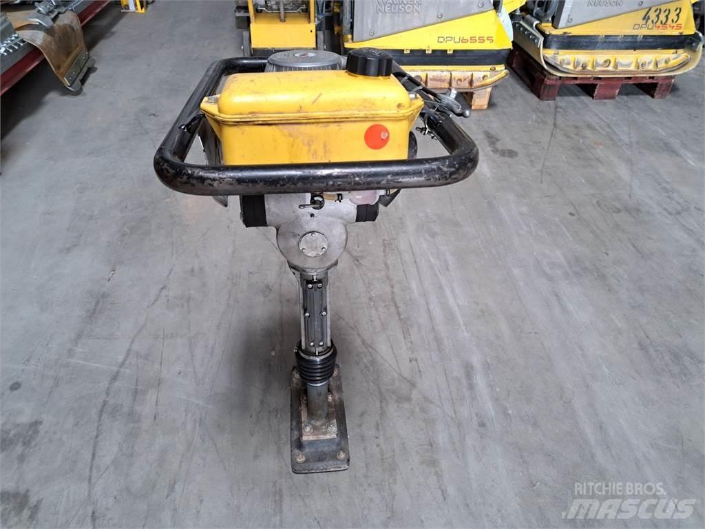 Wacker Neuson BS30 匝道机
