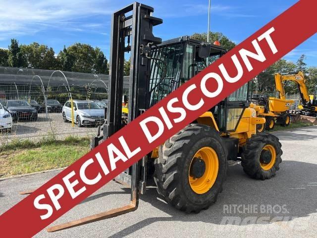 JCB 930 RTFL 越野叉车|叉装车