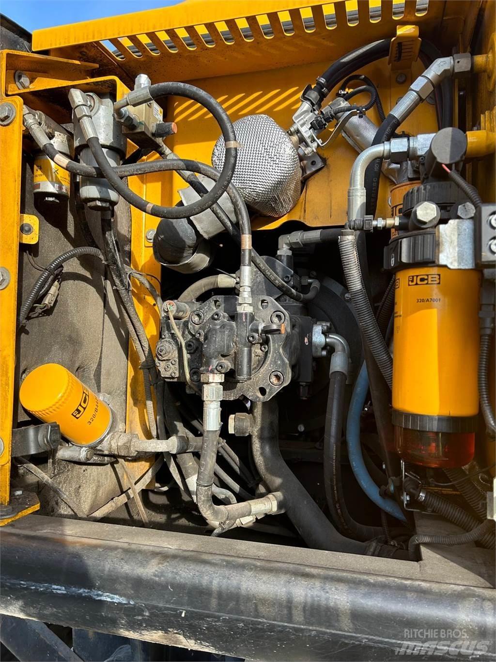 JCB JS175WMT4F 轮式挖掘机