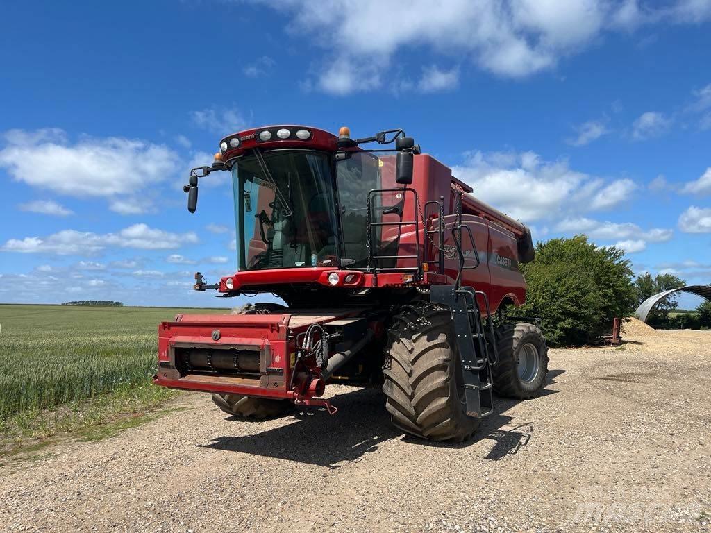 CASE Axial Flow 7120 联合收割机