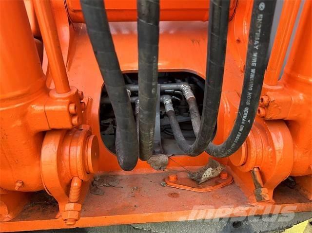 Hitachi EX100 履带挖掘机